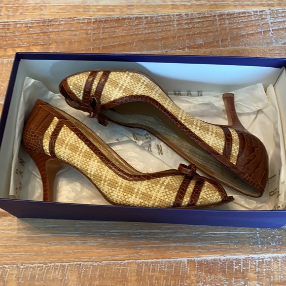 Stuart Weitzman open toe heels - Picture 8 of 10